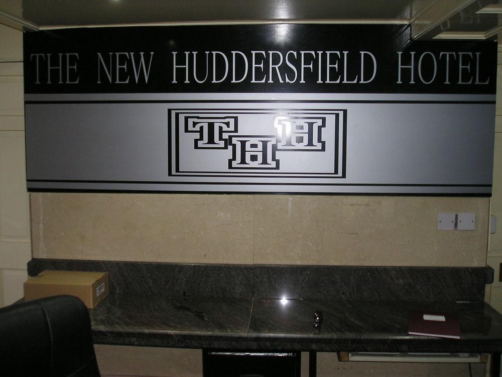 Huddersfield Hotel Esterno foto